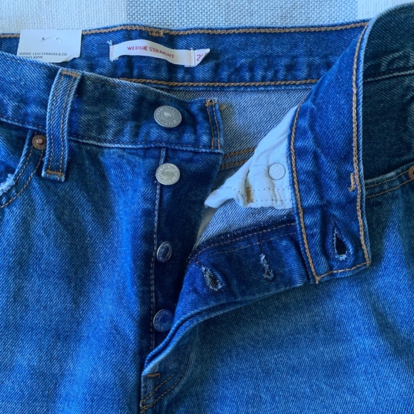 Levi’s Wedgie Straight Jeans Medium Wash 30L - Picture 4 of 6